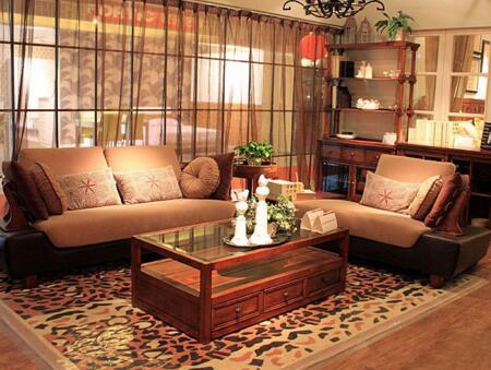 客厅木沙发价格 客厅木沙发如何摆放